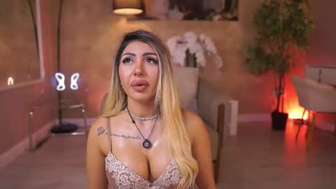 Snapshot of lucyyrosse chatting on 25, 6, 2026 LucyRose online show from 25, 6, 2026