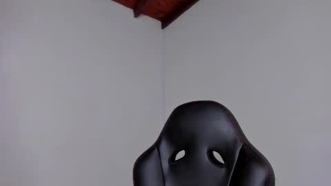 Snapshot of luigi1_ chatting on 3, 2, 2026 Luigi Vitale online show from 3, 2, 2026