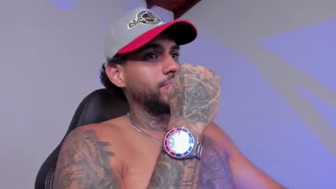 Snapshot of luigi1_ chatting on 4, 2, 2026 Luigi Vitale online show from 4, 2, 2026