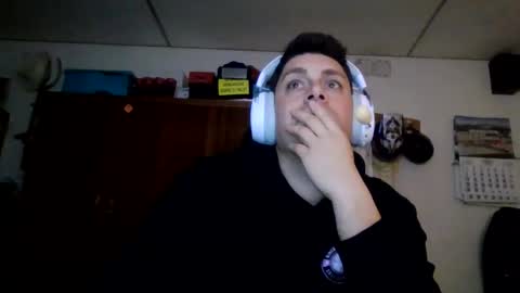 Snapshot of luis2423 chatting on 21, 2, 2026 A slave to the mistress.. un esclavo para las amas dominantes. online show from 21, 2, 2026