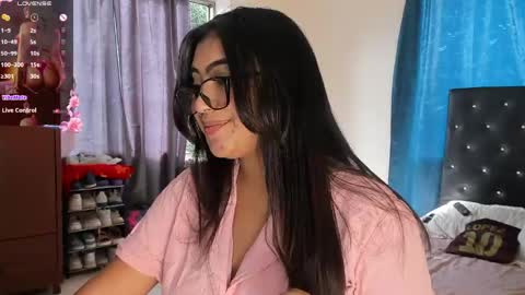 Snapshot of luisa_cameron chatting on 22, 5, 2026 online show from 22, 5, 2026