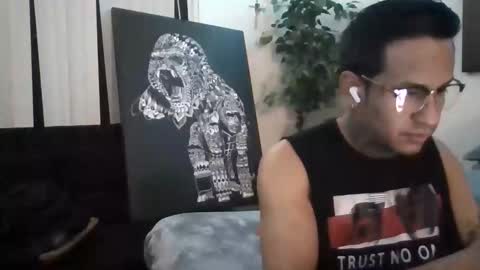 Snapshot of luisjg24hrs chatting on 17, 4, 2026 luisjg24hrs online show from 17, 4, 2026
