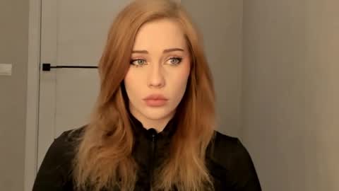 Snapshot of luiza012 chatting on 22, 3, 2026 Lizzy online show from 22, 3, 2026