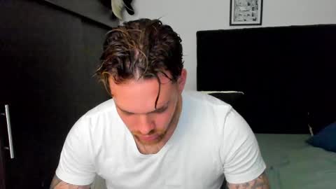 Snapshot of lukeglanton17 chatting on 19, 2, 2025 Luke online show from 19, 2, 2025