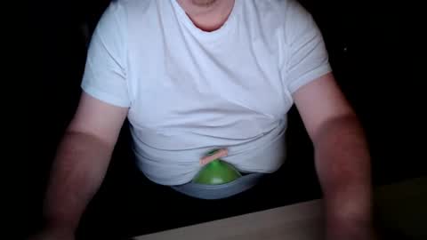 Snapshot of lukelooner chatting on 18, 11, 2025 lukelooner online show from 18, 11, 2025