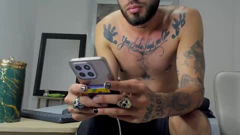 Snapshot of lukesteel__ chatting on 7, 11, 2025 Luke Steel online show from 7, 11, 2025