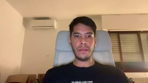 morenitoisonfire online show from 25, 4, 2026