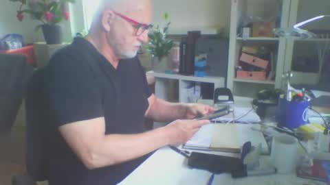 Snapshot of luley58 chatting on 4, 5, 2026 luley58 online show from 4, 5, 2026