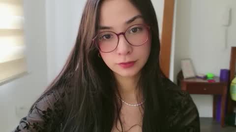 Snapshot of lulibee_ chatting on 24, 4, 2026 Luli online show from 24, 4, 2026
