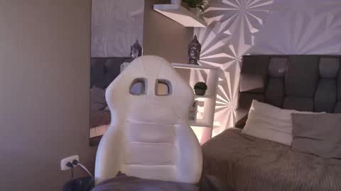 Snapshot of lullaby_charade_ chatting on 14, 2, 2026 Cookie online show from 14, 2, 2026