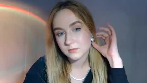 Lulu Baby18 online show from 6, 3, 2025