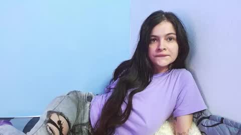 Snapshot of lulu_cm chatting on 28, 10, 2025 lulu_cm online show from 28, 10, 2025