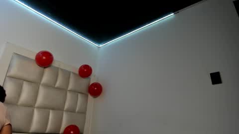 Snapshot of lulu_js_ chatting on 26, 4, 2026 elizabeth online show from 26, 4, 2026