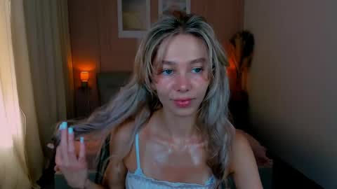 Snapshot of lulualise chatting on 25, 5, 2026 Alise online show from 25, 5, 2026
