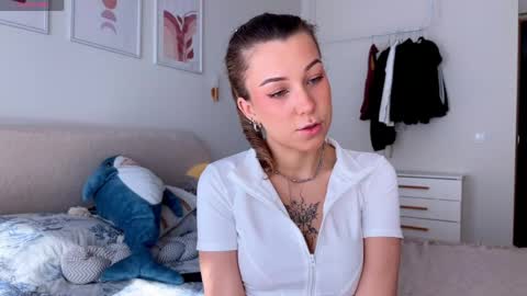 Snapshot of luluberryx chatting on 15, 5, 2026 lulu berry online show from 15, 5, 2026