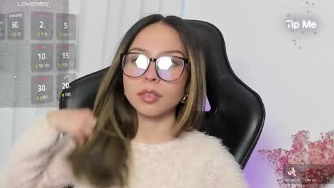 luluuberry online show from 18, 12, 2025