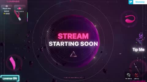 Snapshot of luluubloomm chatting on 21, 11, 2025 Lulu online show from 21, 11, 2025