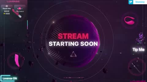 Snapshot of luluubloomm chatting on 25, 11, 2025 Lulu online show from 25, 11, 2025