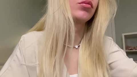 Snapshot of lumineess chatting on 16, 4, 2026 Catherine online show from 16, 4, 2026