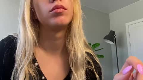 Snapshot of lumineess chatting on 23, 5, 2026 Catherine online show from 23, 5, 2026