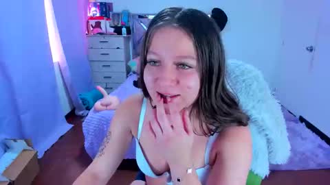 luna_analya online show from 24, 10, 2025