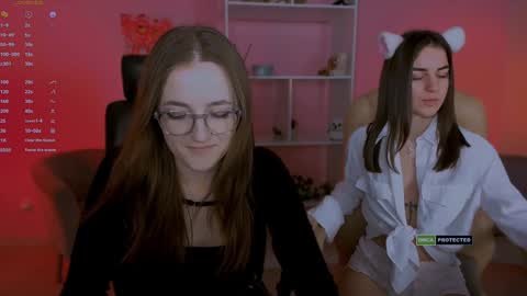 luna_berryy online show from 5, 2, 2025