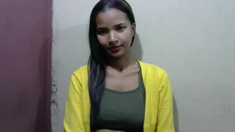 Snapshot of luna_cherry0 chatting on 27, 4, 2026 Laura online show from 27, 4, 2026