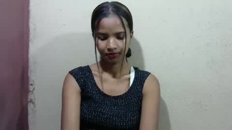 Snapshot of luna_cherry0 chatting on 2, 5, 2026 Laura online show from 2, 5, 2026