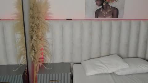 Snapshot of luna_clarx chatting on 9, 9, 2025 luna_clarx online show from 9, 9, 2025