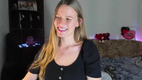 Snapshot of luna_evan chatting on 17, 12, 2024 luna_evan online show from 17, 12, 2024