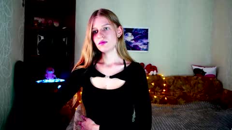 Snapshot of luna_evan chatting on 3, 10, 2025 luna_evan online show from 3, 10, 2025