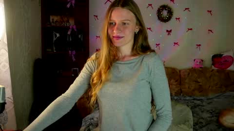 Snapshot of luna_evan chatting on 9, 4, 2026 luna_evan online show from 9, 4, 2026