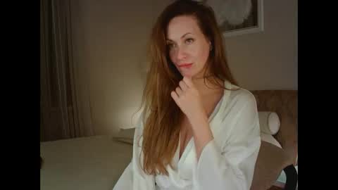 Snapshot of luna_hoti chatting on 9, 5, 2026 luna_hoti online show from 9, 5, 2026
