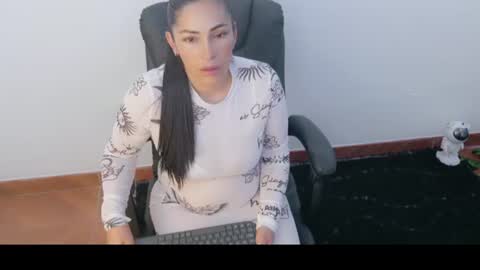 Snapshot of luna_lgomez chatting on 25, 6, 2026 luna online show from 25, 6, 2026