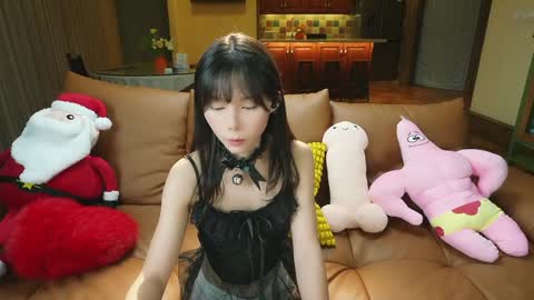 Snapshot of luna_liu520 chatting on 19, 12, 2024 luna online show from 19, 12, 2024