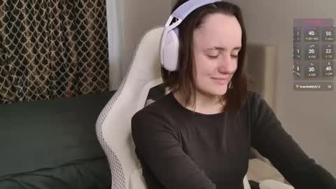 luna_loveeee online show from 29, 9, 2025