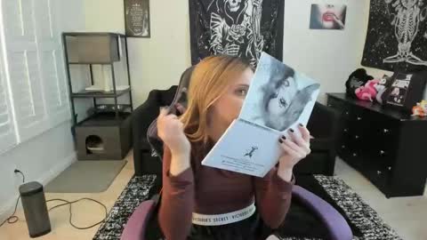 Luna online show from 8, 1, 2026