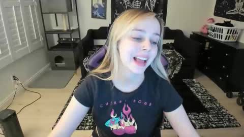 Luna online show from 10, 3, 2026