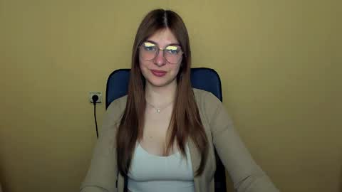 Snapshot of luna_lush_ chatting on 24, 4, 2026 Luna online show from 24, 4, 2026