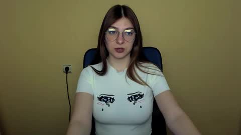 Snapshot of luna_lush_ chatting on 25, 4, 2026 Luna online show from 25, 4, 2026