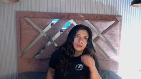 Snapshot of luna_miller28 chatting on 3, 3, 2026 luna miller online show from 3, 3, 2026