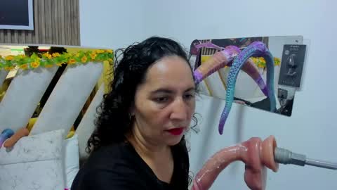 Snapshot of luna_naughty1 chatting on 1, 6, 2026 luna_naughty1 online show from 1, 6, 2026