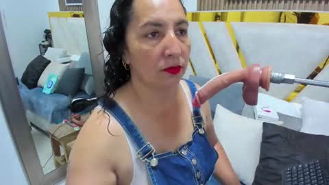 Snapshot of luna_naughty1 chatting on 15, 7, 2026 luna_naughty1 online show from 15, 7, 2026
