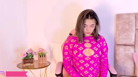   online show from 15, 11, 2025