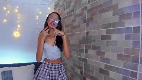 luna_valen online show from 18, 12, 2025