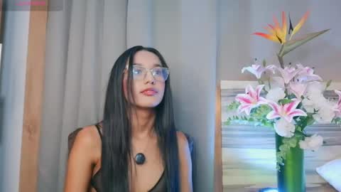 luna_valen online show from 10, 5, 2026