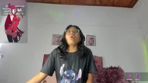 luna_velveth1 online show from 16, 3, 2026