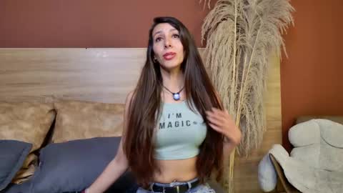 Snapshot of luna_willians chatting on 2, 5, 2026 luna online show from 2, 5, 2026