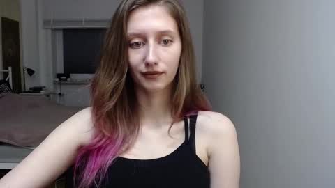 L U N A  online show from 3, 12, 2025