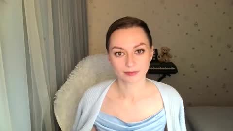 lunaa_bluee online show from 12, 11, 2025